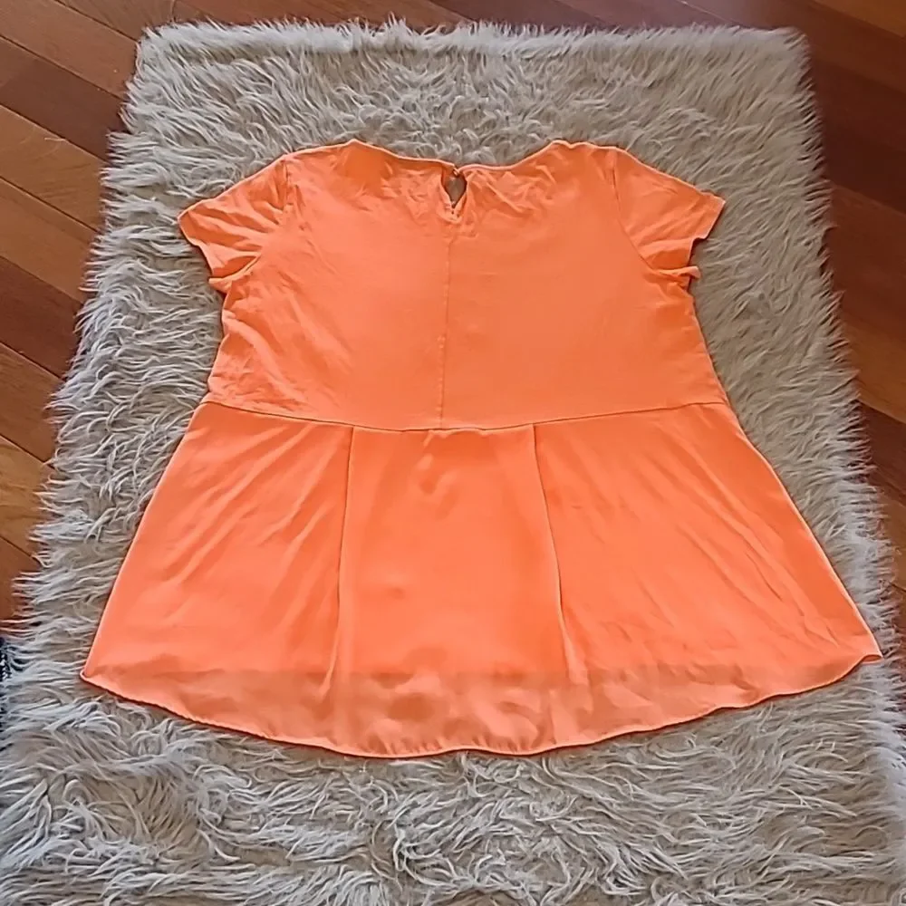 Lands end bright orange soft cotton stretch tshirt with flowy back size large - Picture 6 of 8